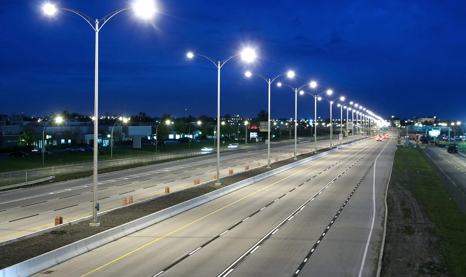 50 Watts Lens LED Street Light Waterproof IP65 Full Polycarbonate Body, 140 Per watt Lumens with 2 Year Warranty & BIS Approved - Pack of 2, Corded Electric, Black Body