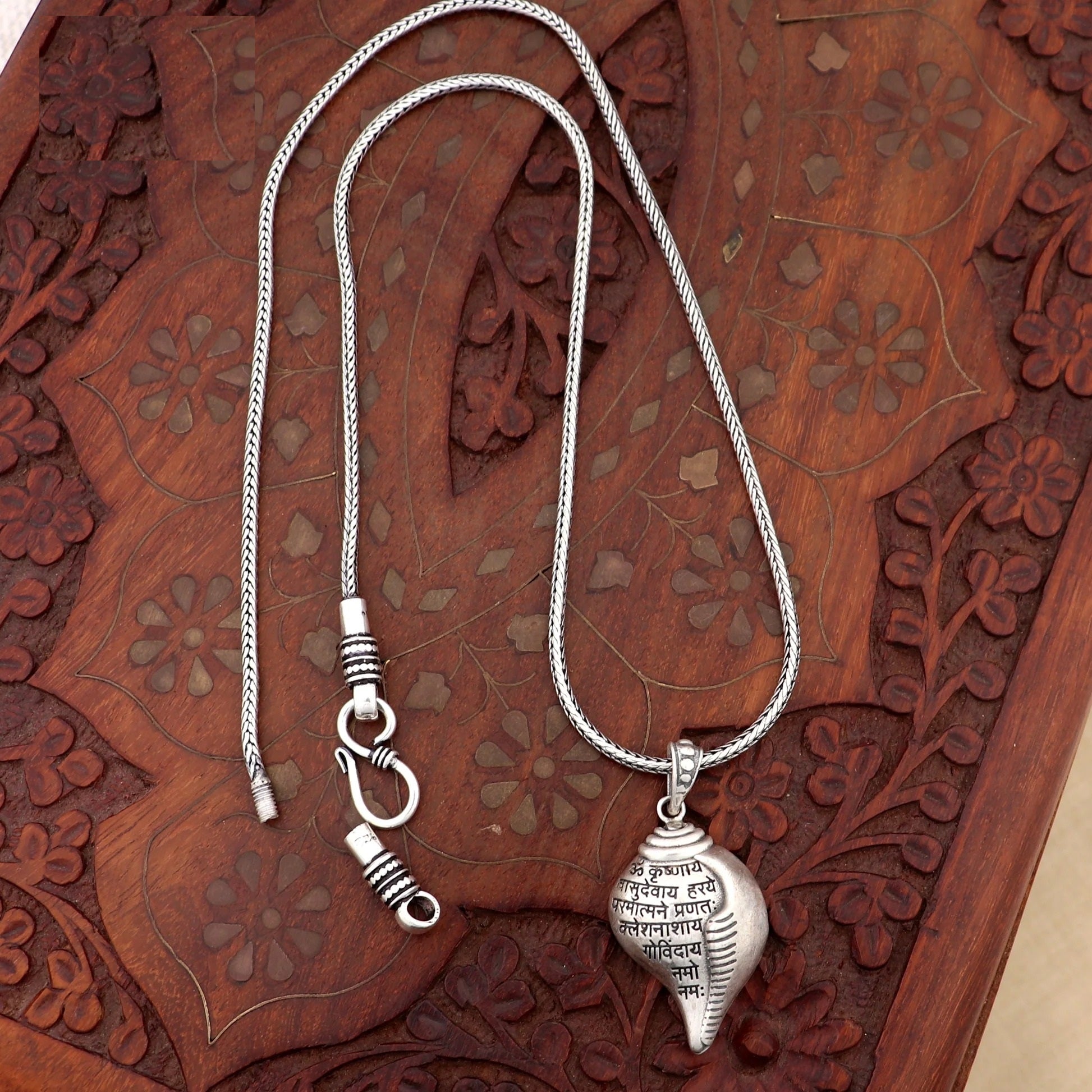 925 Sterling Silver Lord Krishna Mantra Shankha Pendant | Ethnic Silver Necklace for Men & Women